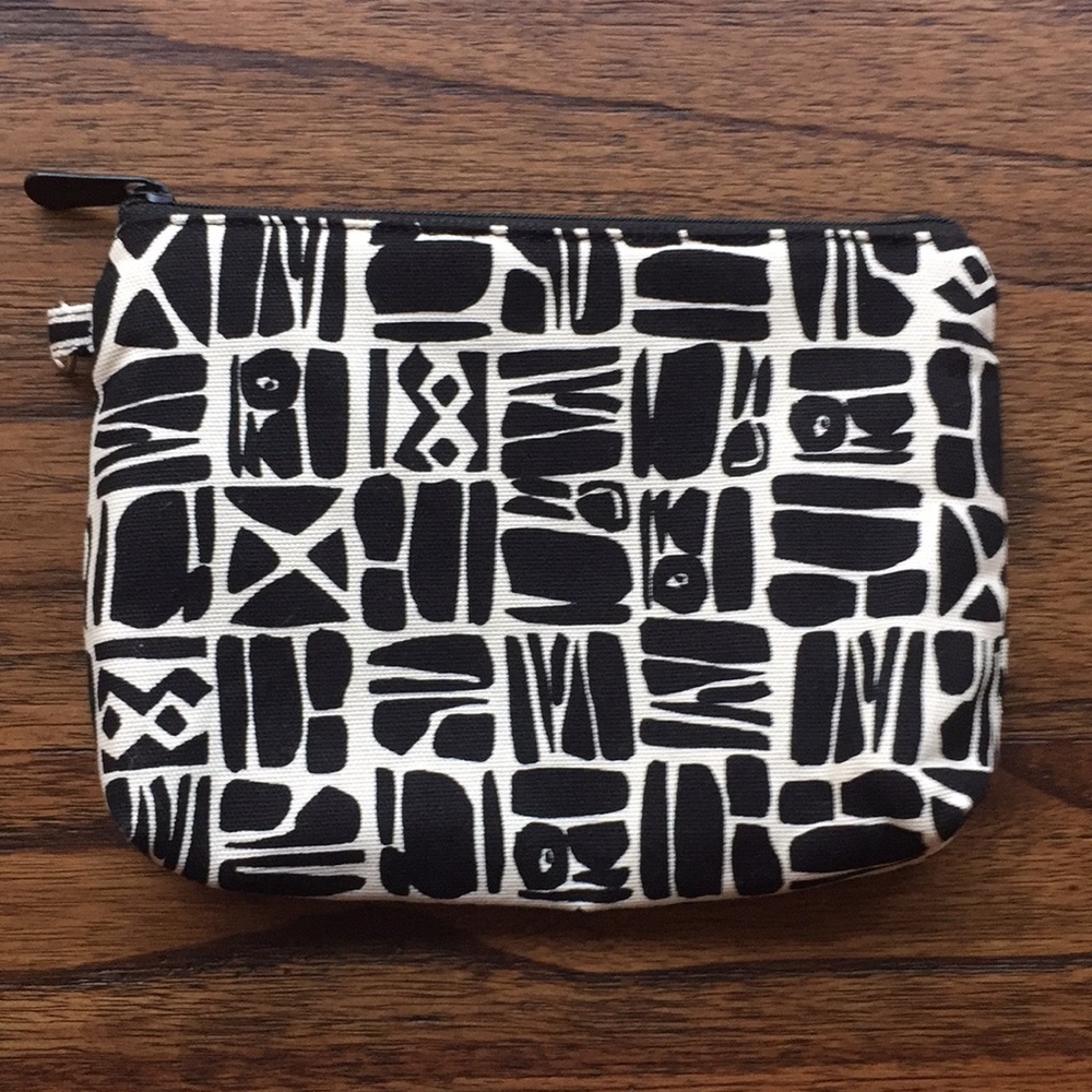 Thirty-One Zipper Pouch